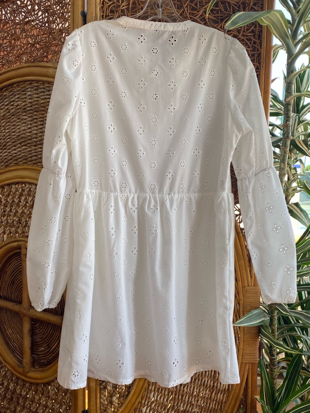Divided H&M White Eyelet Dress Coverup Long Sleeved Side Pockets Size Medium - Picture 2 of 10